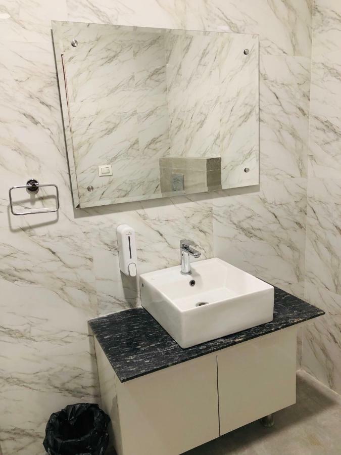 Hotel Ak Suites Patiala Bagian luar foto