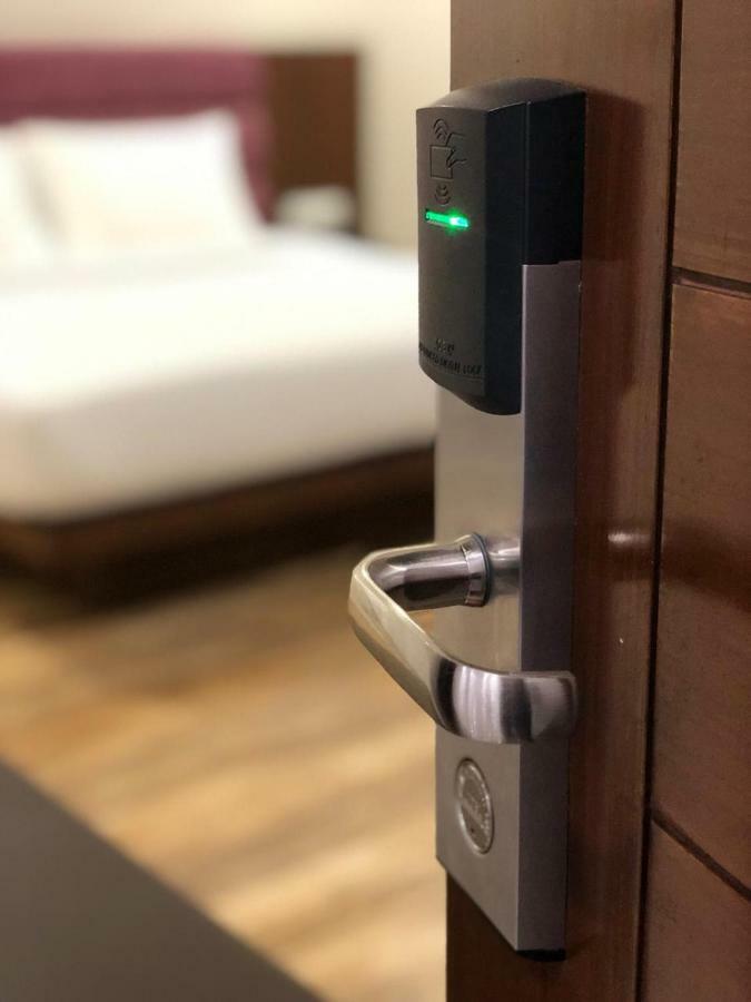Hotel Ak Suites Patiala Bagian luar foto
